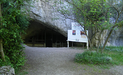 entree_grotte_vache.jpg